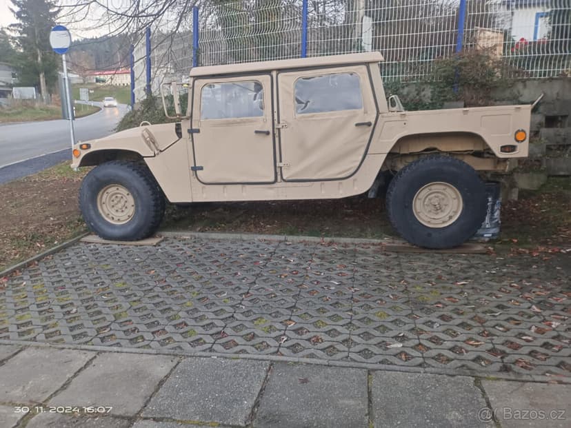 Humvee M998 Hummer H1