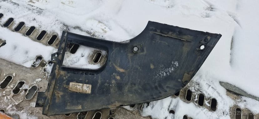 Roh predniho narazniku land rover defender L663