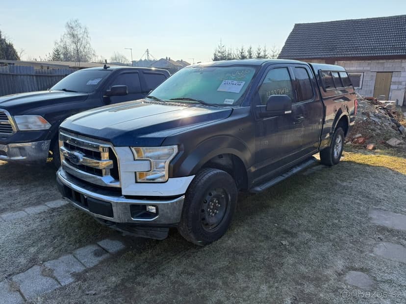 Ford F-150 XLT 5.0 v8 2015 4x4 již v ČR