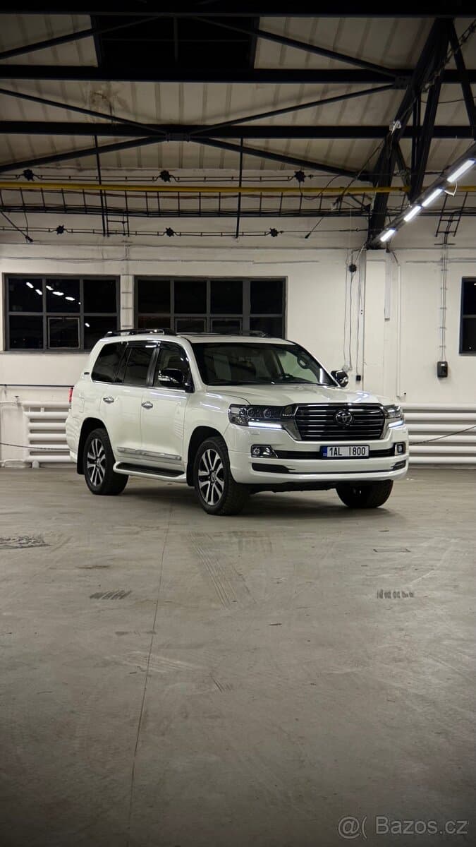 Toyota Land Cruiser 200 4.5 V8 Diesel, r. 2018, 107 000 km