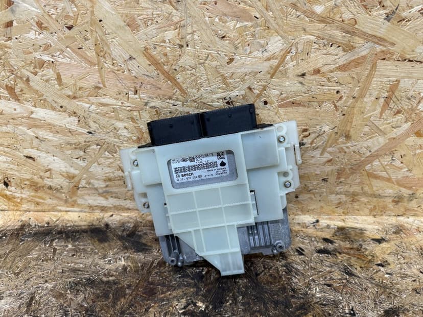 ŘÍDICÍ JEDNOTKA MOTORU LAND ROVER DISCOVERY HX73-12C520-FFB