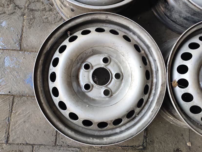 4ks 16"plechových disků 5x120 origo VW T5 T6 T6.1 Multivan