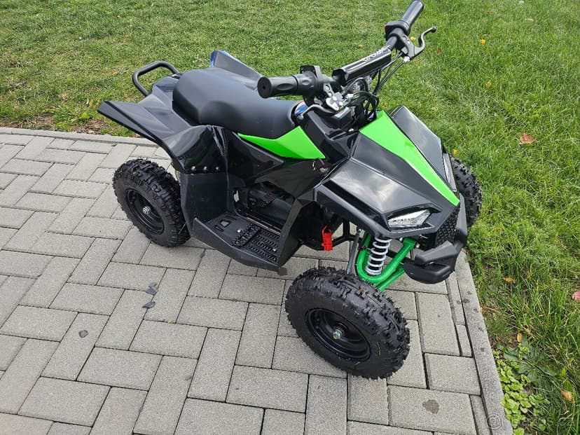 Dětská čtyřkolka