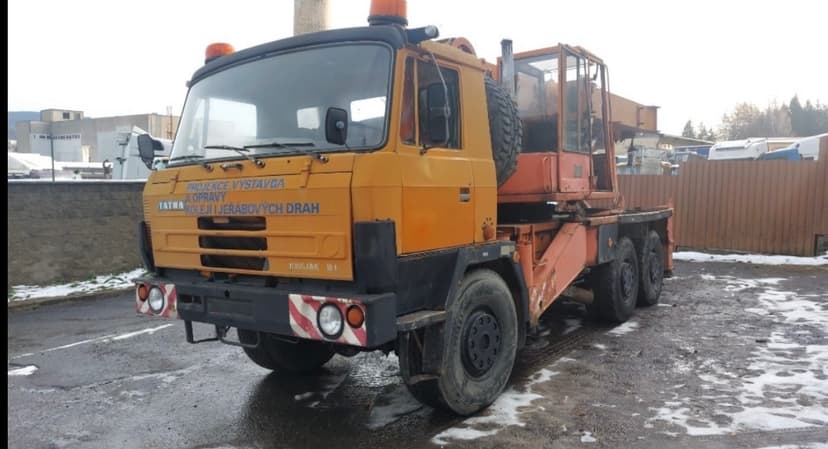 Tatra AV 14 - jeřáb