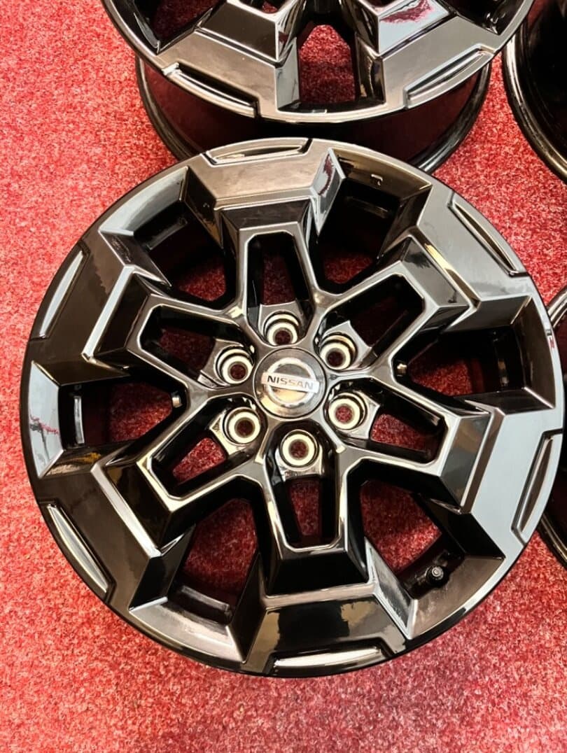 6x114,3 R18 originál hliníkové disky Nissan Navara - TOP