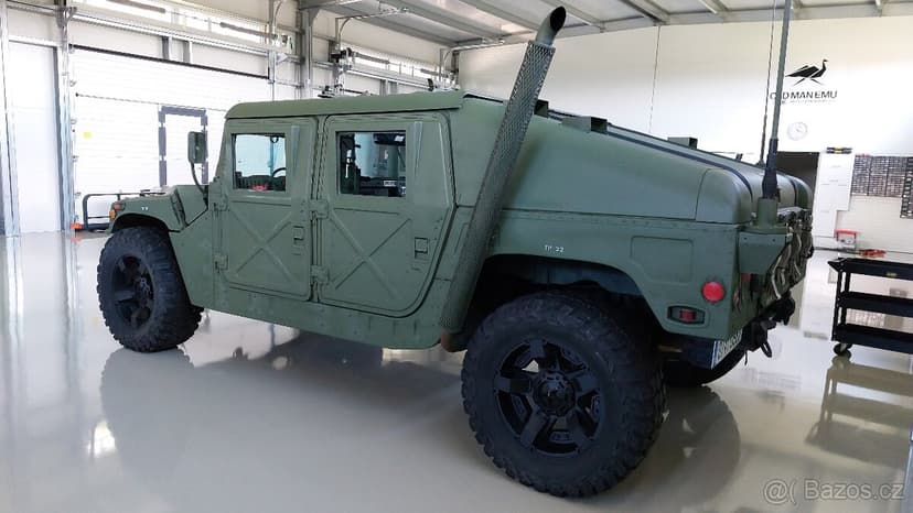Hummer H1 / HMMWV slant back