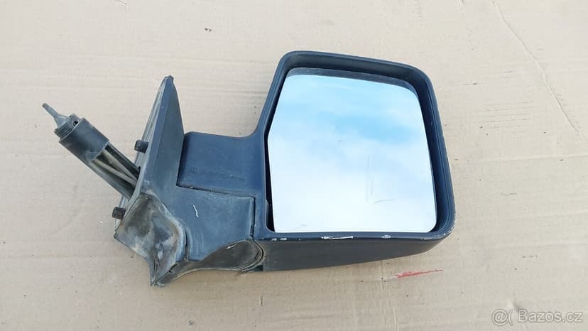 Nissan Patrol Španěl –  Zrcátko pravé