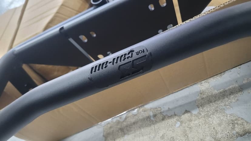 Naraznik can-am x3 zadni naraznik