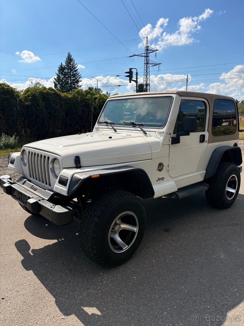 Jeep Wrangler 4.0 L6 automat