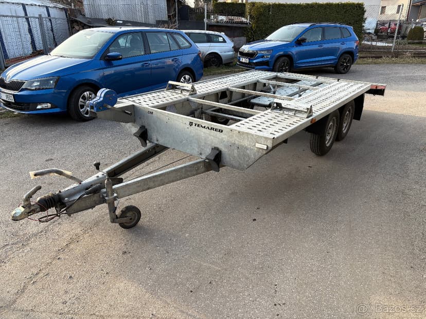 Přepravník na auta TEMARED 2700 ,odpočet DPH.