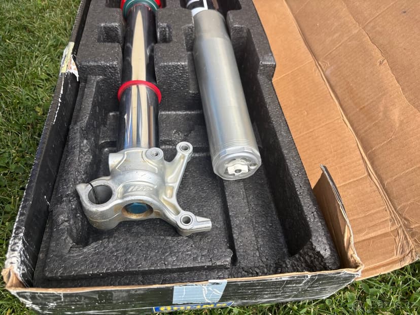 WP xact vidlice + tlumič