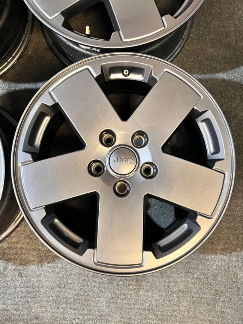 5x127 R18 Jeep Wrangler JK -  originál alu disky - senzor -