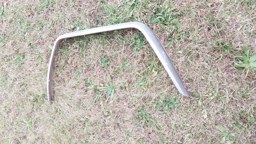 Nissan Patrol Španěl – LEM BLATNÍKU LZ 3DV