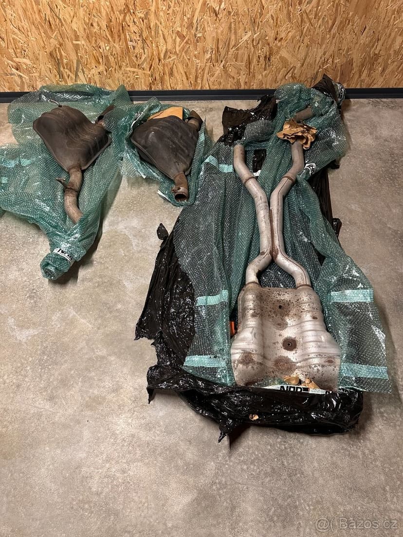 Originální výfuk - Doge Durango HELLCAT