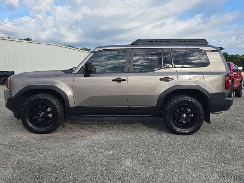 Toyota Land Cruiser  rok 2024, Hybrid 2.4L 4x4