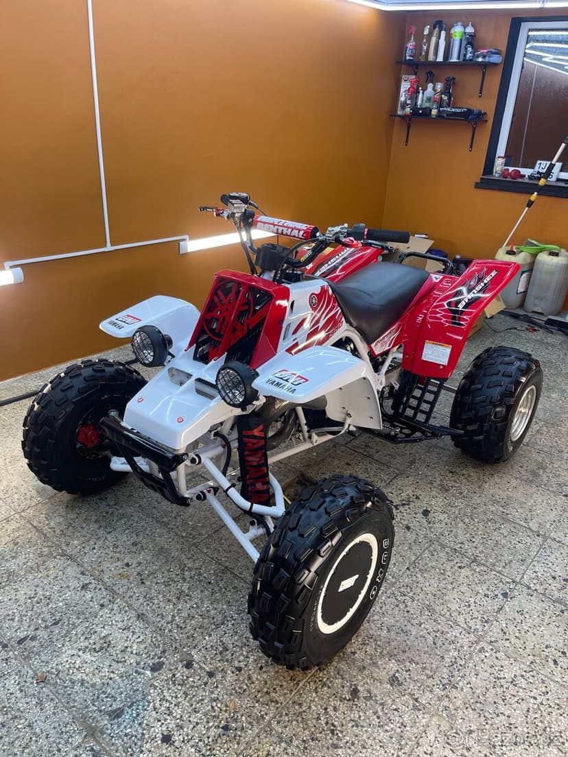 Yamaha yfz 350 BANSHEE