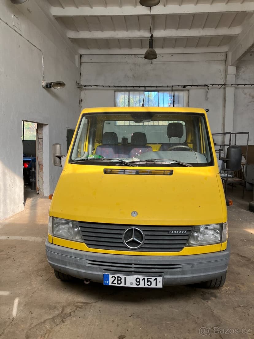 MB Sprinter 212 TD - odtah