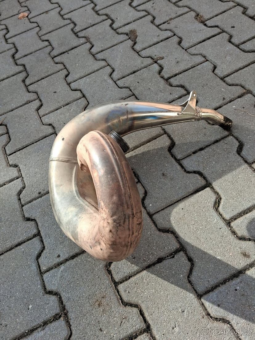 KOLENO VYFUKU KTM EXC