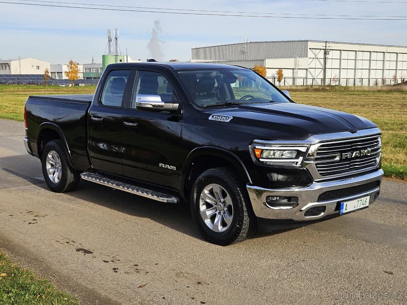 Dodge Ram 1500 Laramie 5.7L 2020 - long bed, 4x4