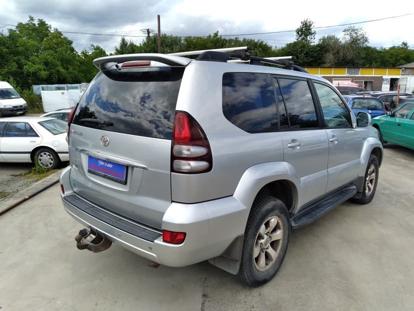 TOYOTA LAND CRUISER 120 D-4D ČR,KŮŽE,AT