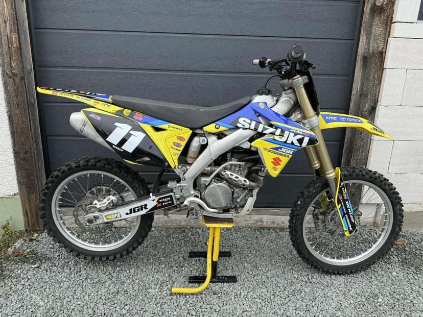 Suzuki rmz 250