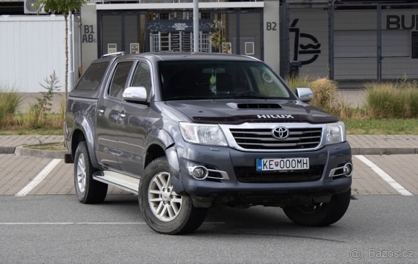 Toyota Hilux DC 3.0 I D-4D Sol A/T