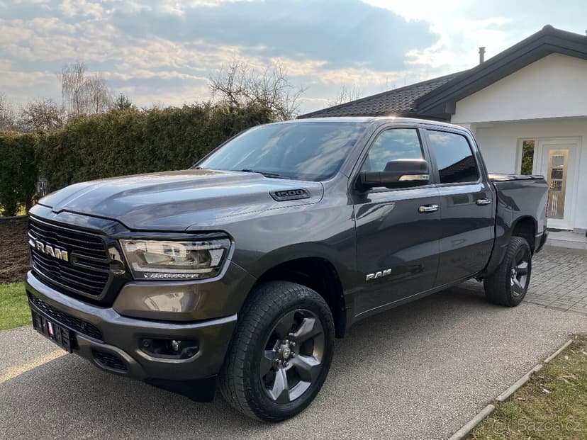 Dodge Ram 1500 5.7 V8 HEMI 4X4 - 2019