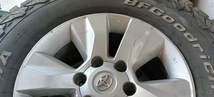 Original kola Hilux 2019, pneu 285/70 R17