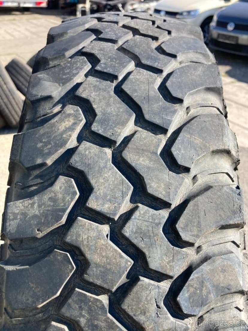 LR DEFENDER BF GOODRICH 235 85 R16 ALL TERRAIN