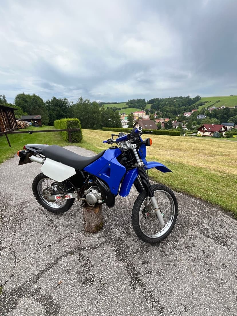 Yamaha DT 125R (otevřená)