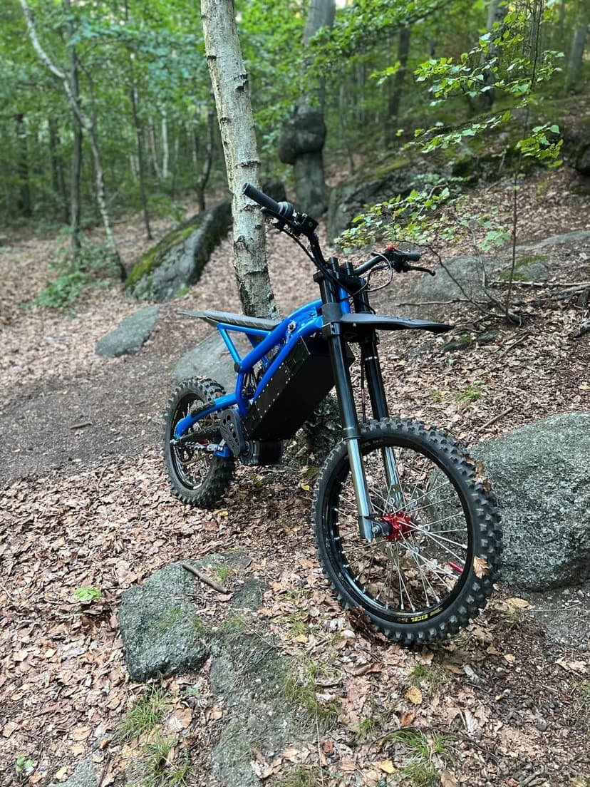 RevX - Elektro-motorka - 17 kW - 2024