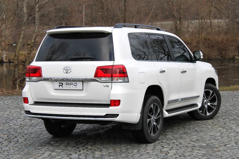 Toyota Land Cruiser 200 4.5 D4-D V8 183kW / 72.950km / 2020