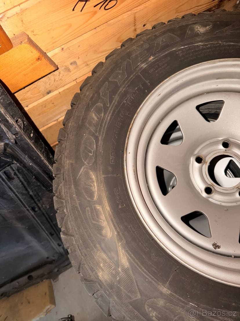 Jeep Wrangler - zimní sada kol 225/75 r15