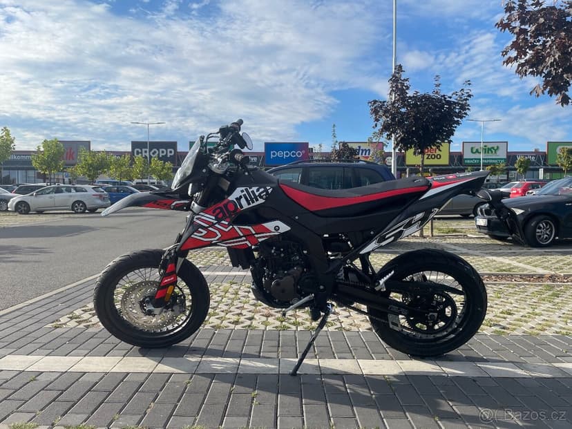 APRILIA SX 125 (2024) ABS S LADĚNÝM VÝFUKEM