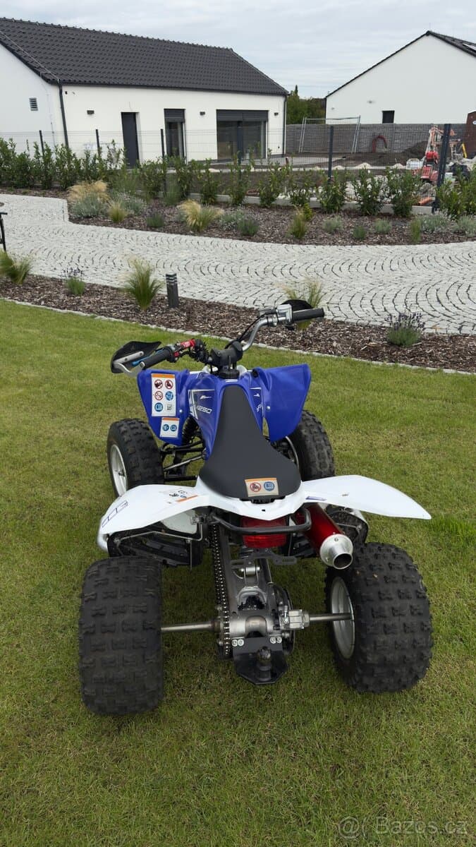 Čtyřkolka Yamaha YFM250