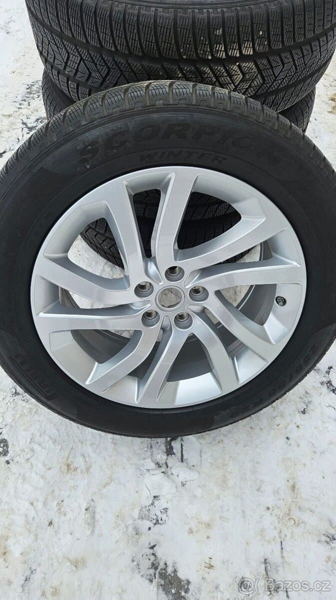 Originál Land Rover ALU kola R20 5x120 + Pirelli