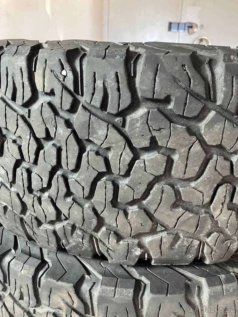 265/60 R18 bfgoodrich all-terrain a/t