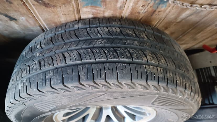 Kola na Nissan Patrol