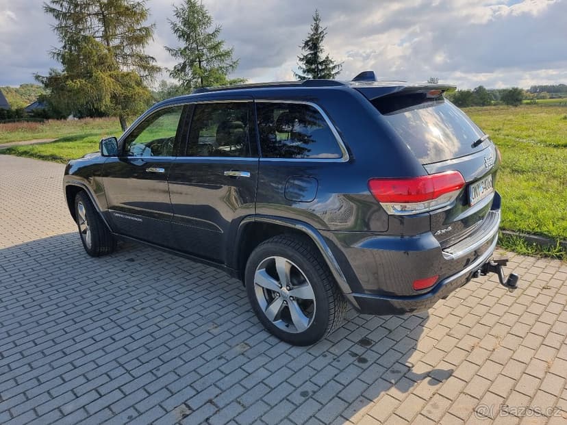 Jeep Grand Cherokee wk2 5.7 hemi overland