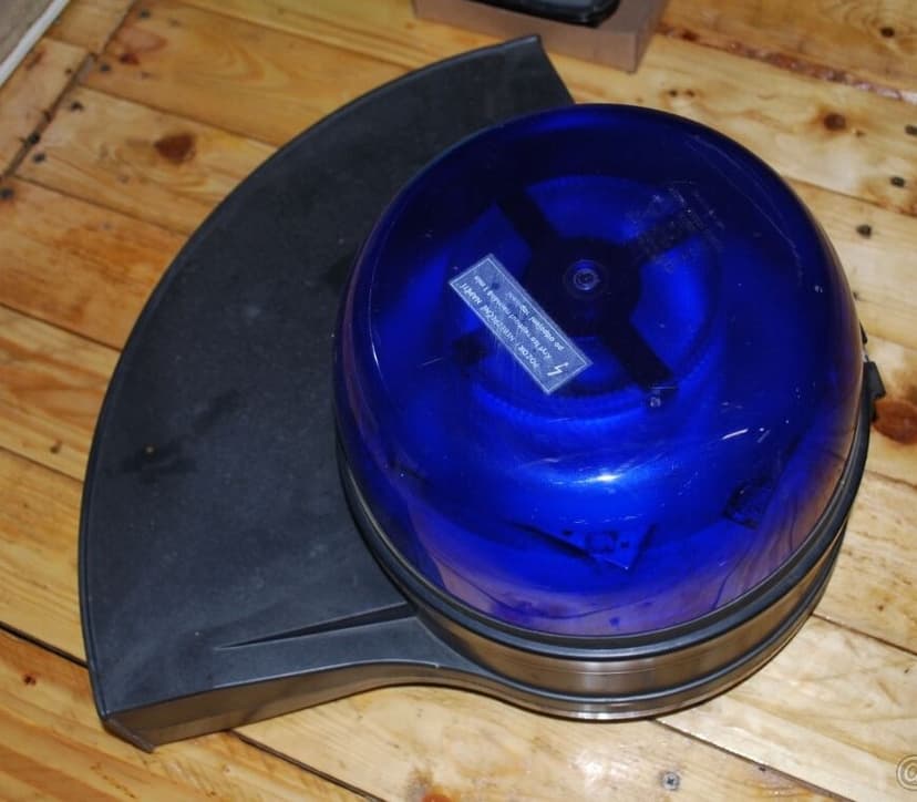 Prodám maják oranžový modrý - veterán ap.