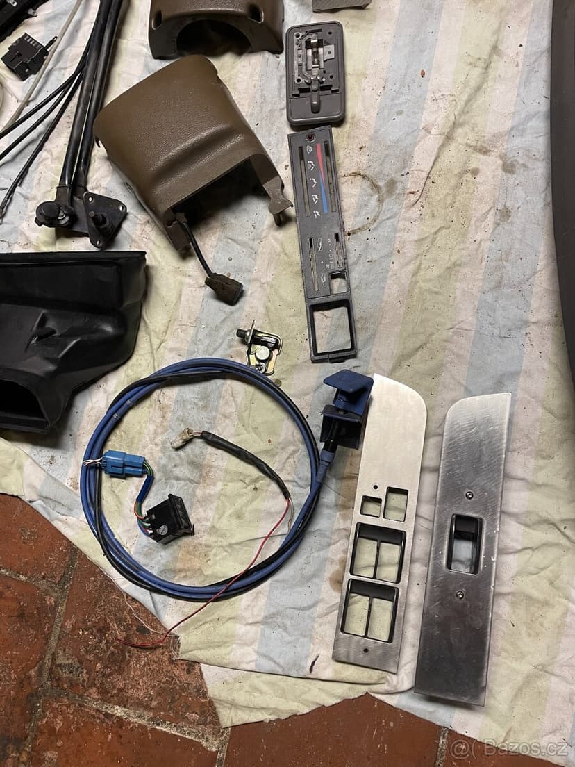 Díly interiéru Toyota 4Runner, Hilux