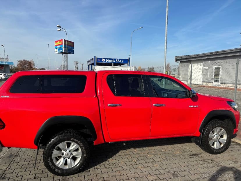 Toyota Hilux 2,4 Active, manual