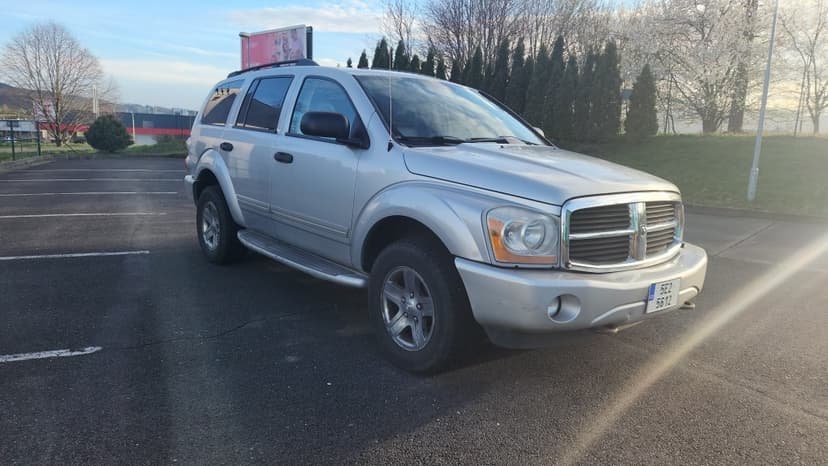 Dodge Durango 5.7 HEMI, 7-mi místné