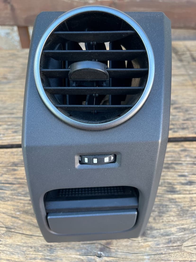 boční panel ventilace + držák na díly Land Rover Discovery 3