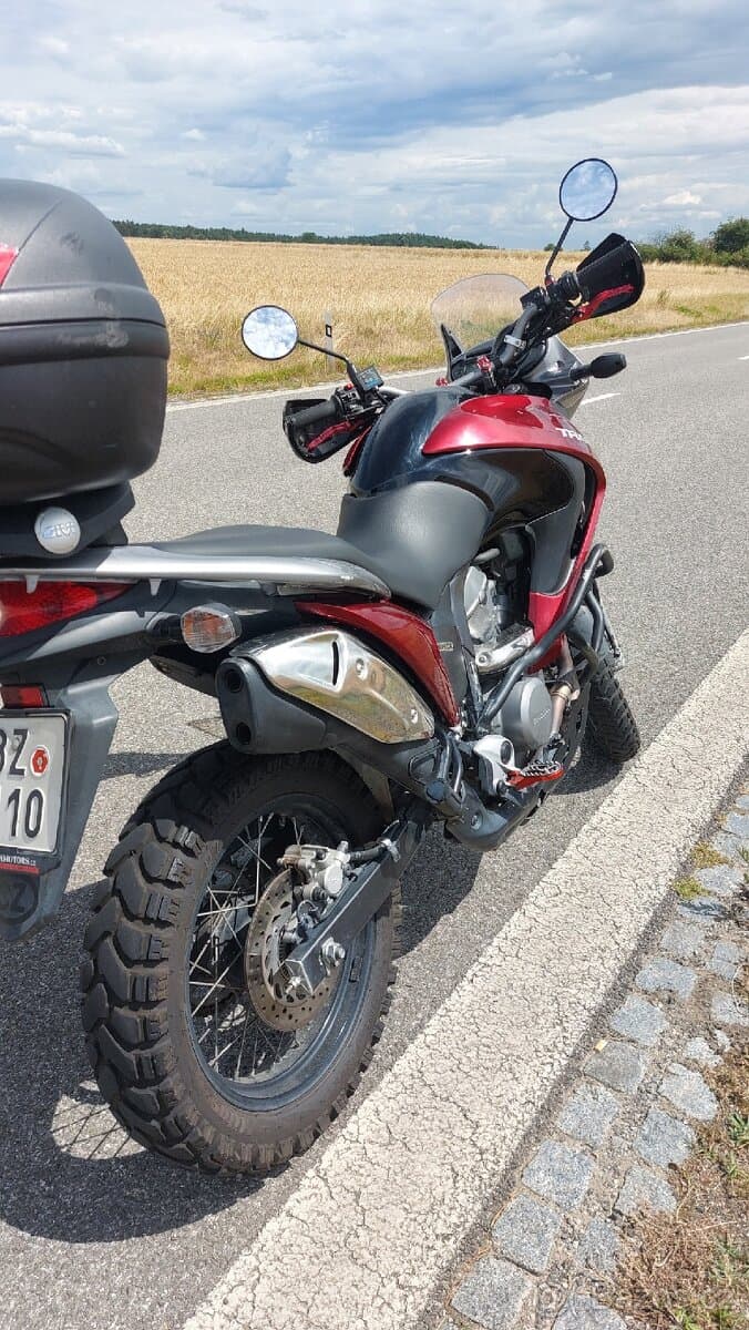 Honda XL700V Transalp 2010 pouze 26t.km původ ČR