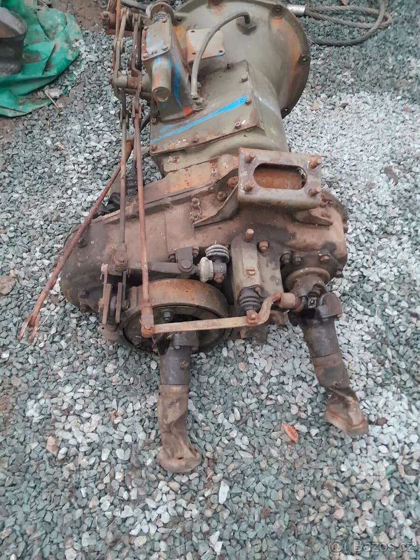 Praga V3S  převodovka s vývodem na navijak