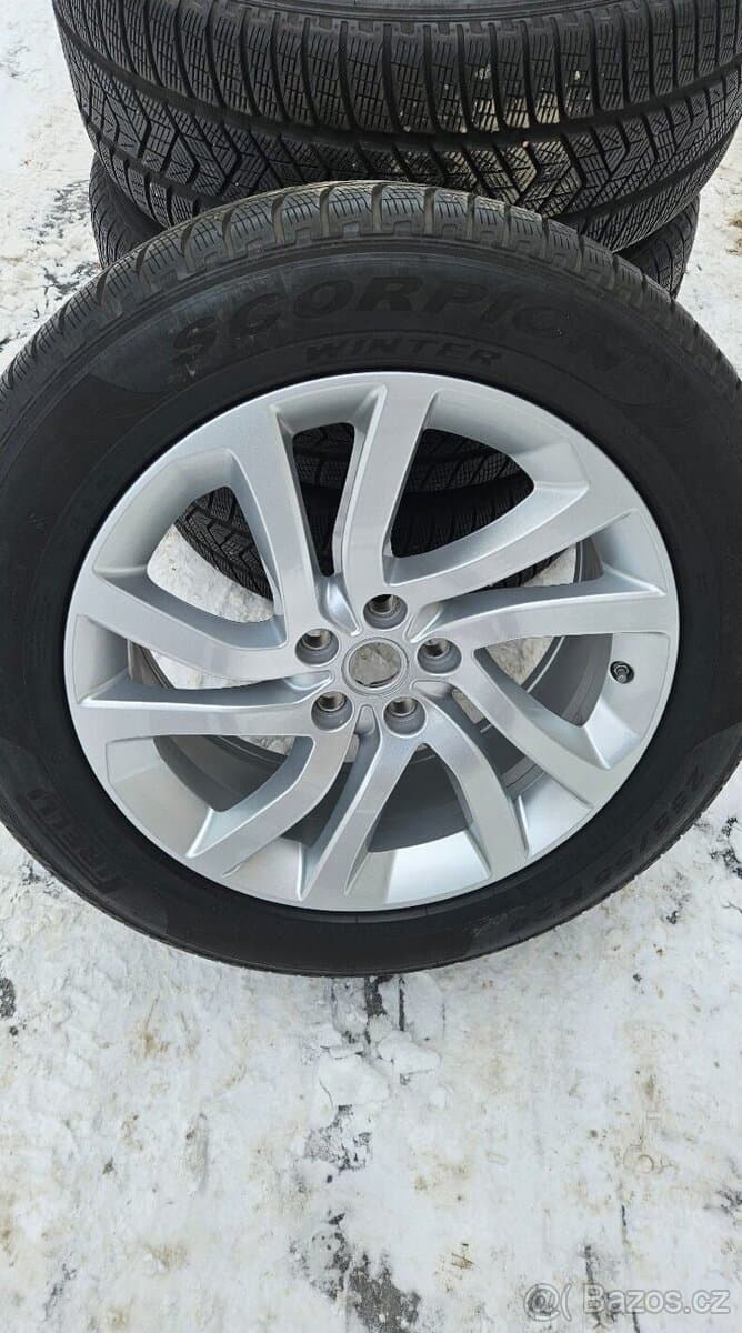Originál Land Rover ALU kola R20 5x120 + Pirelli