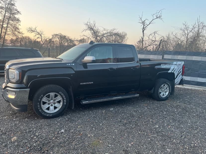 Gmc Sierra 5.3 benzín V8 4x4 Pickup
