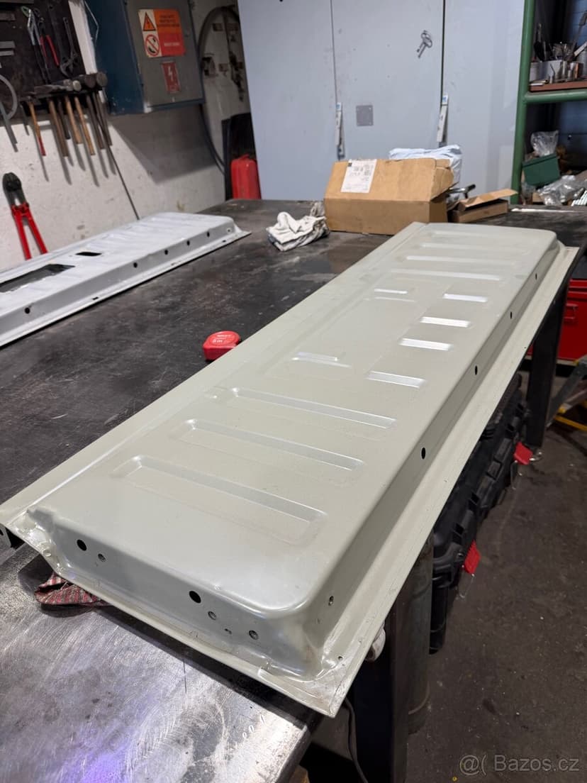 Dveře korby Toyota Hilux 96-05 - nové