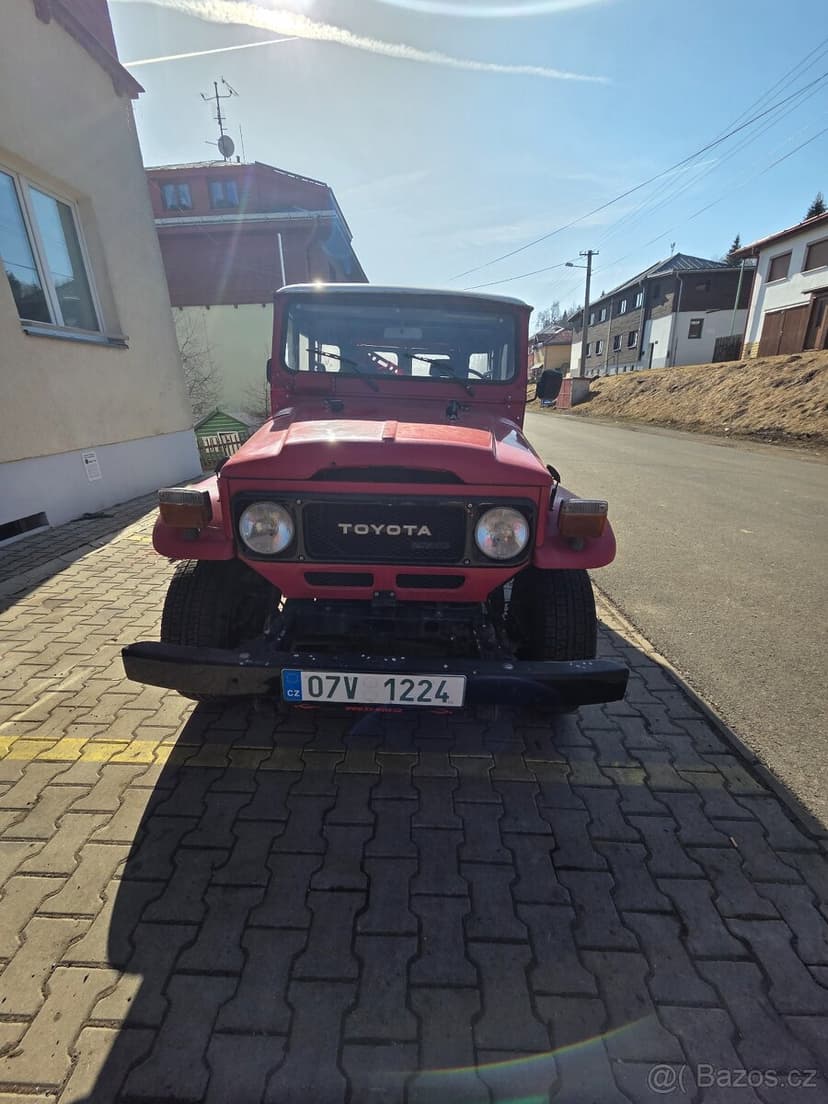 Prodám Toyota BJ  42 Land Cruiser